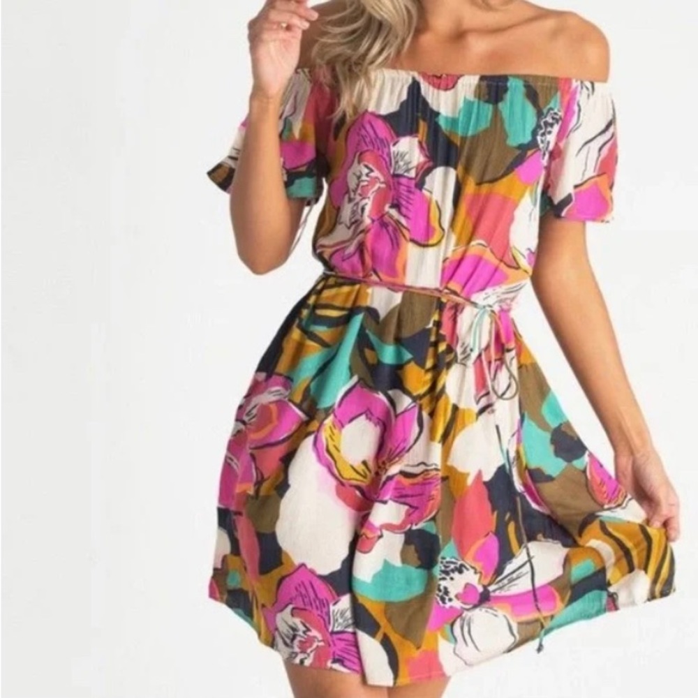 - Billabong beach wear two ways off shoulder dress M